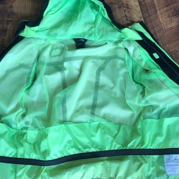 The North Face HyVent jacket NWOT - Picture 3 of 8